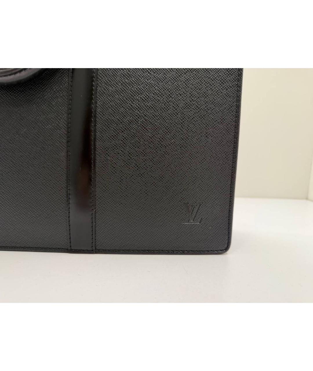 LOUIS VUITTON Черный портфель из лакированной кожи, фото 3