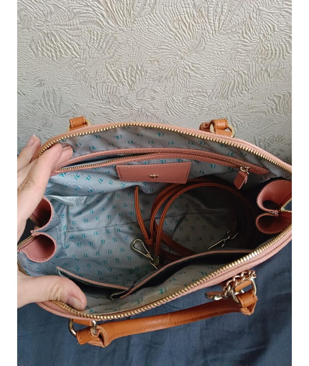 TRUSSARDI JEANS Коралловая сумка через плечо из искусственной кожи, фото 4