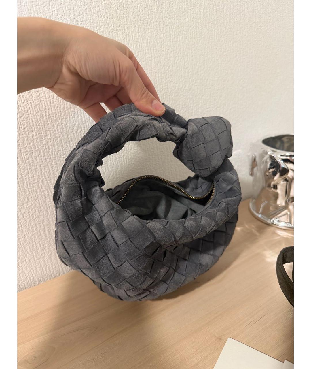 BOTTEGA VENETA Серая замшевая сумка с короткими ручками, фото 5