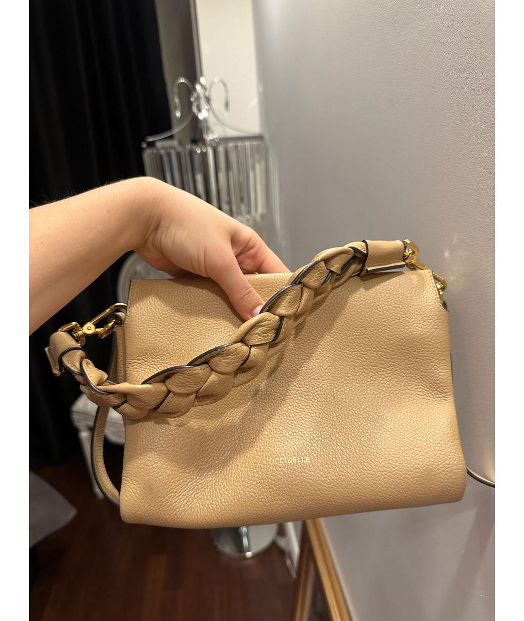 COCCINELLE Бежевая кожаная сумка с короткими ручками, фото 5
