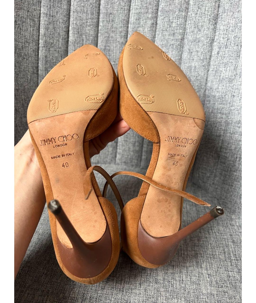 JIMMY CHOO Горчичные замшевые туфли, фото 4