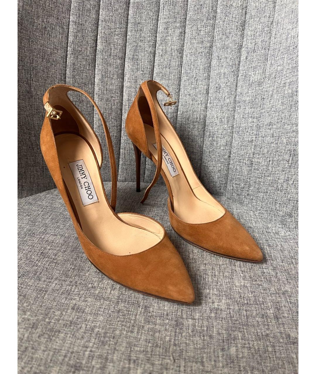 JIMMY CHOO Горчичные замшевые туфли, фото 2