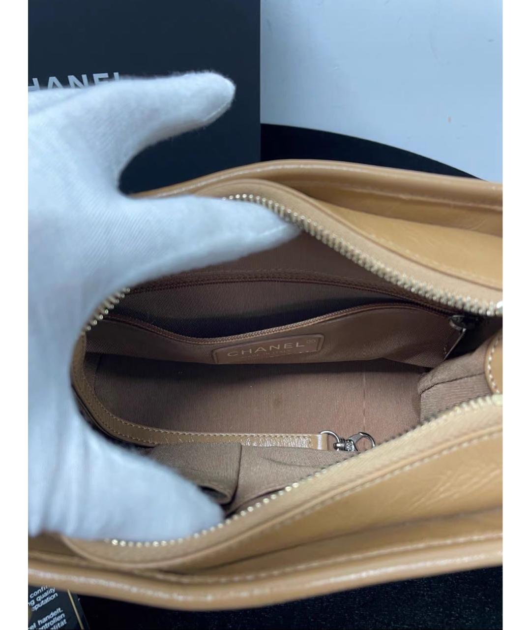 CHANEL Бежевая кожаная сумка через плечо, фото 4