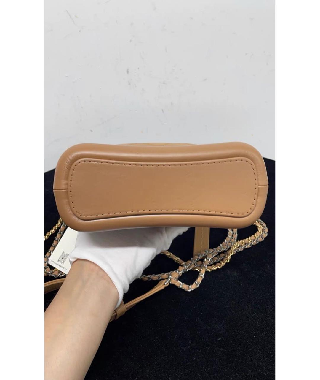 CHANEL Бежевая кожаная сумка через плечо, фото 8