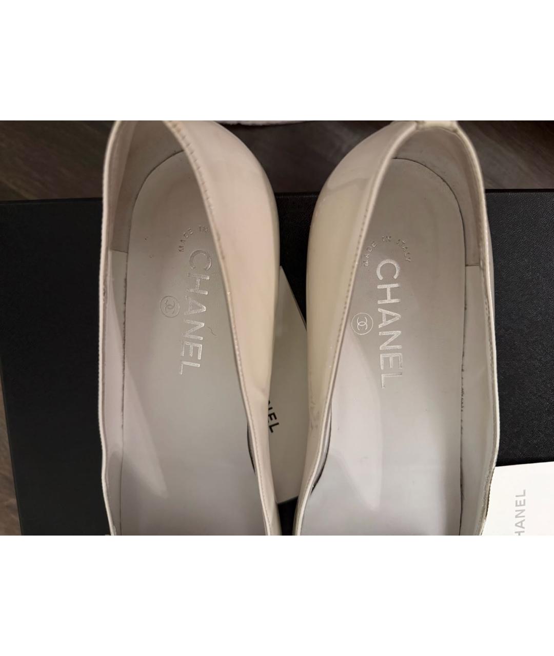 CHANEL Белые кожаные лоферы, фото 3
