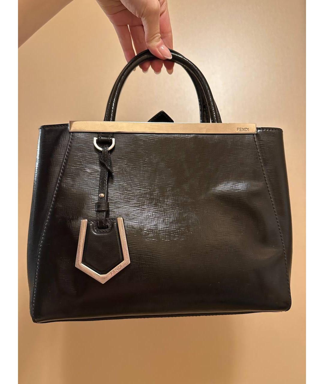 FENDI Черная сумка с короткими ручками из лакированной кожи, фото 2