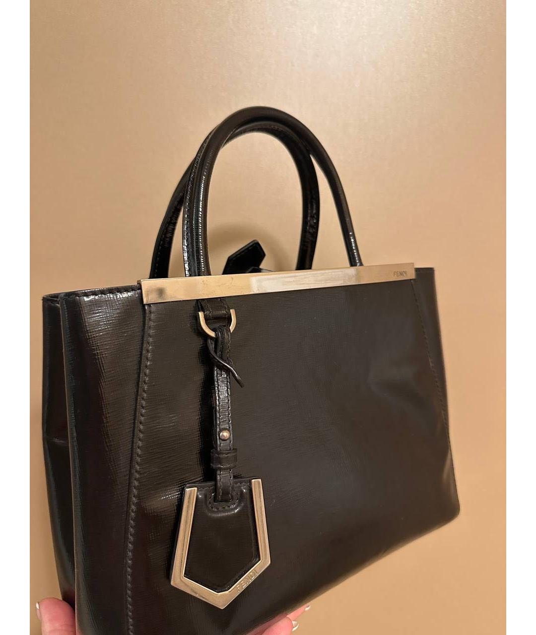 FENDI Черная сумка с короткими ручками из лакированной кожи, фото 4