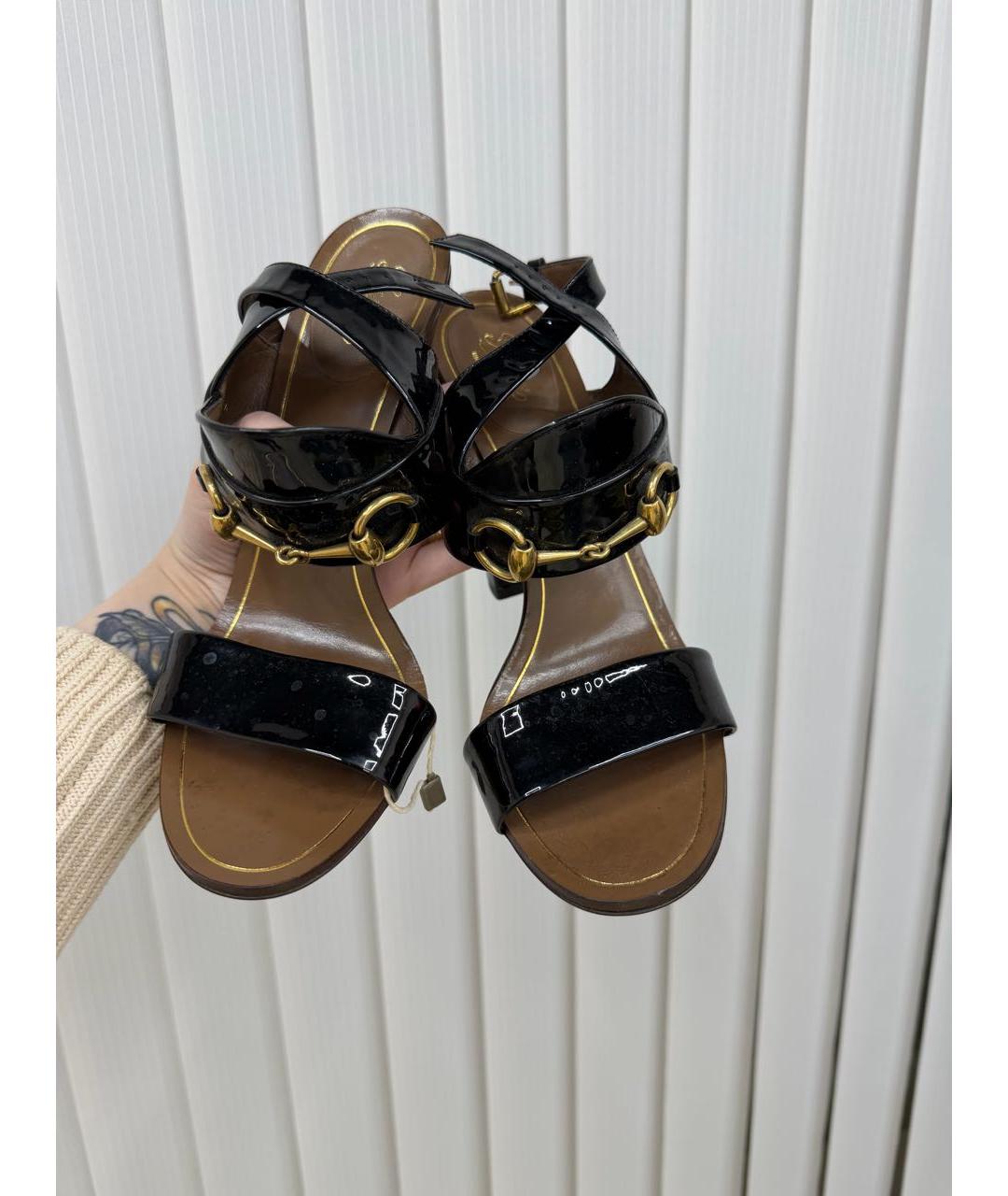 GUCCI Черные босоножки из лакированной кожи, фото 2