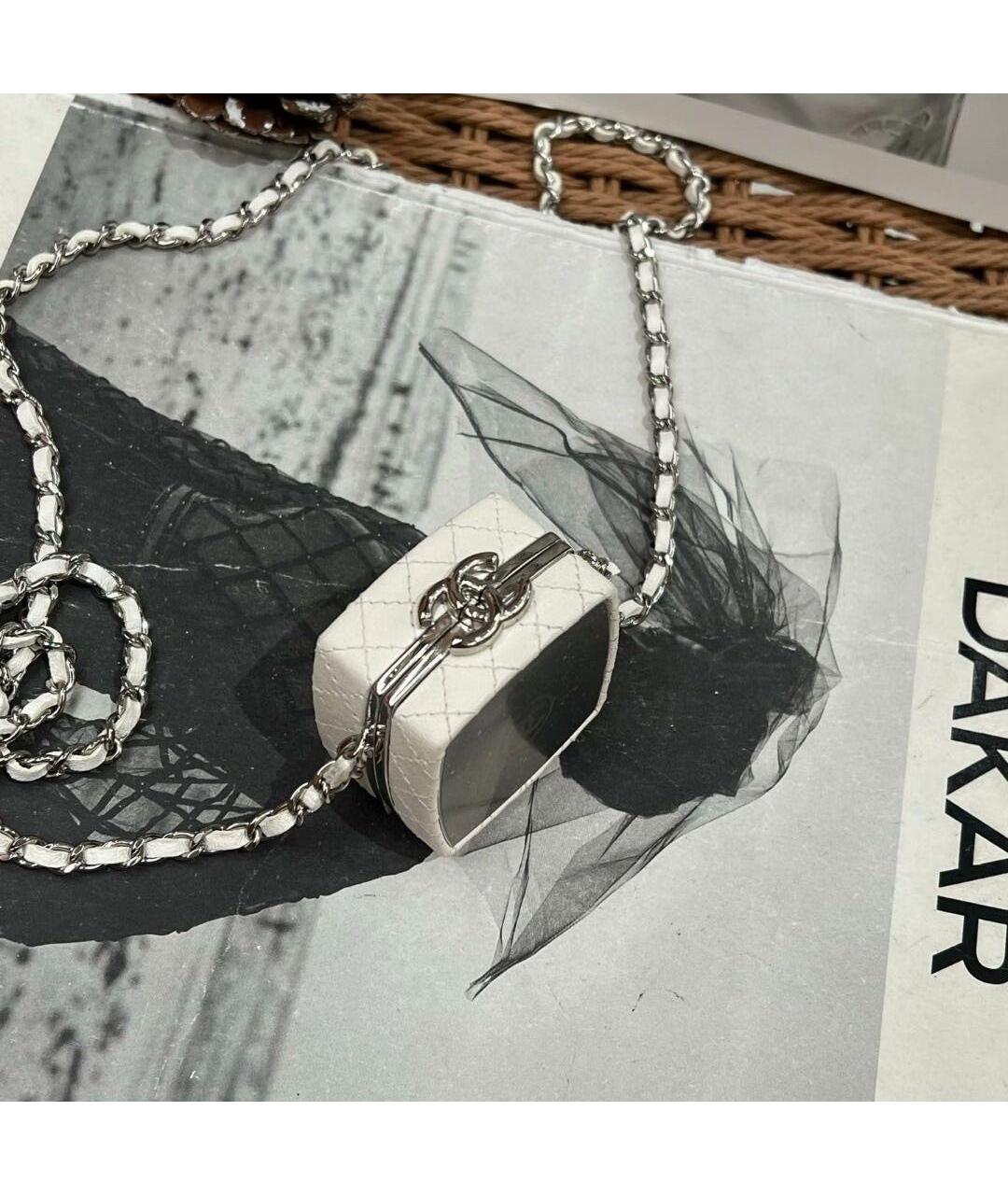 CHANEL Белая кожаная сумка через плечо, фото 4