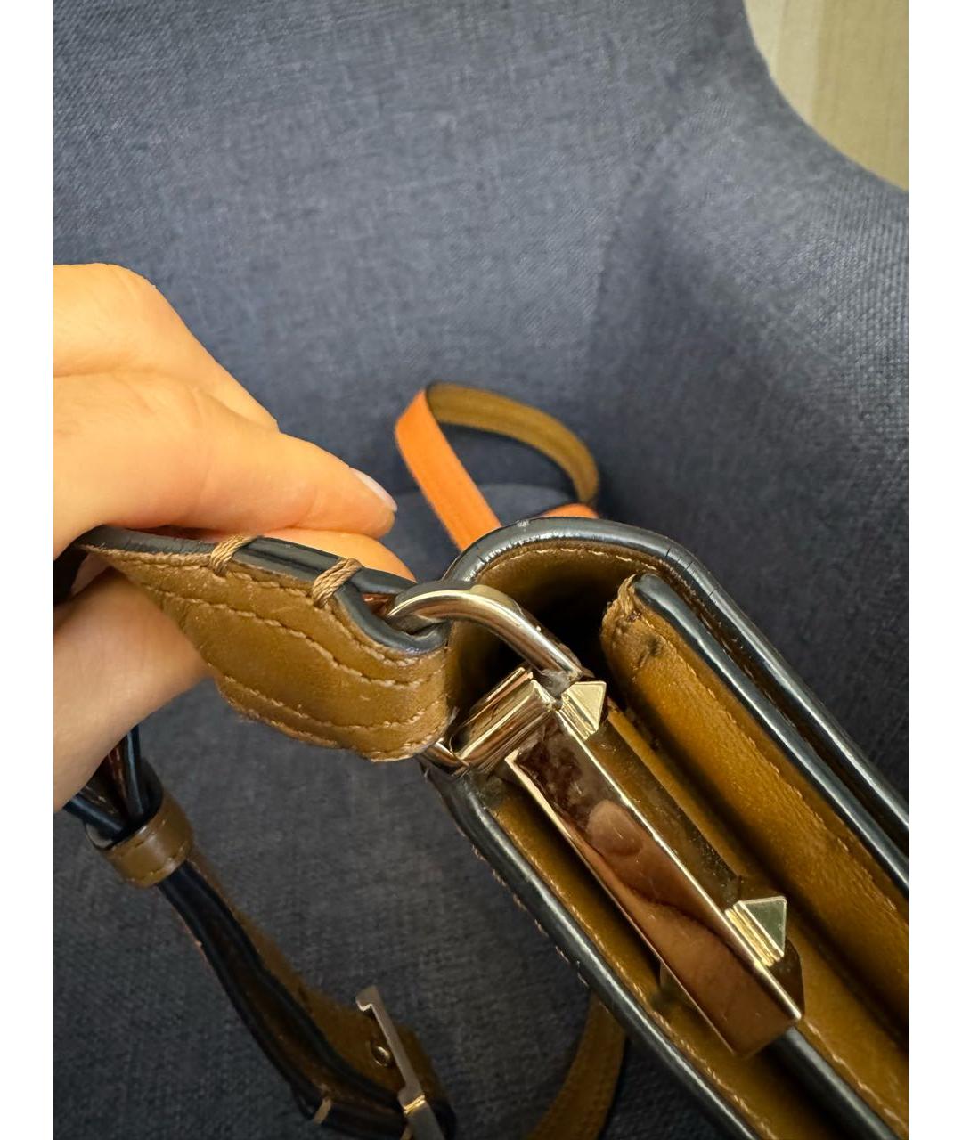 VALENTINO Коричневая кожаная сумка через плечо, фото 5