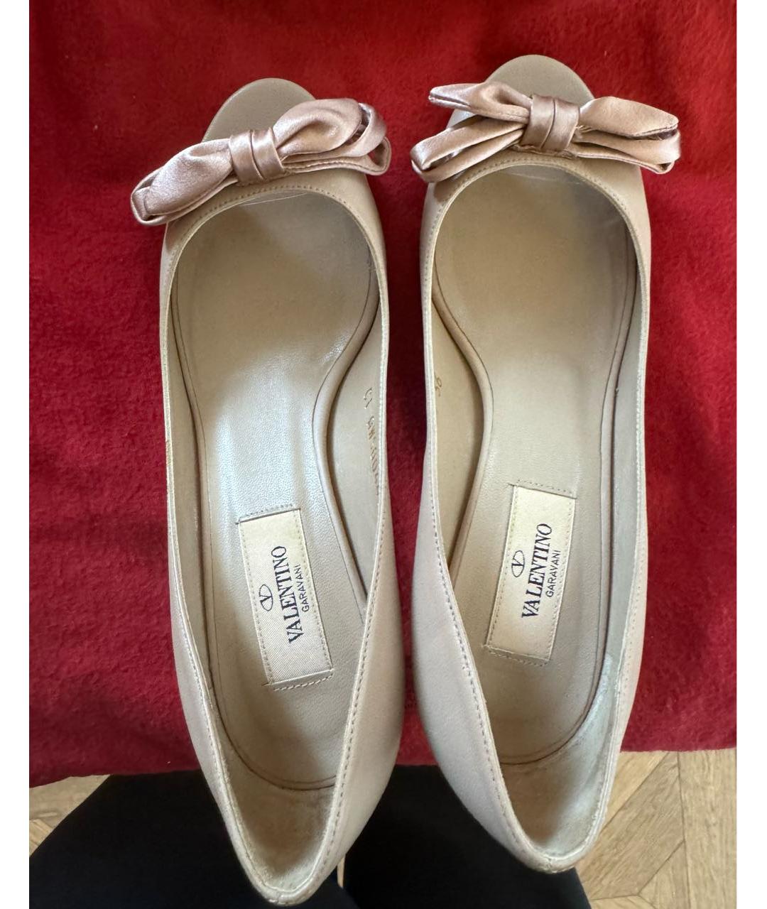 VALENTINO Бежевые кожаные туфли, фото 3