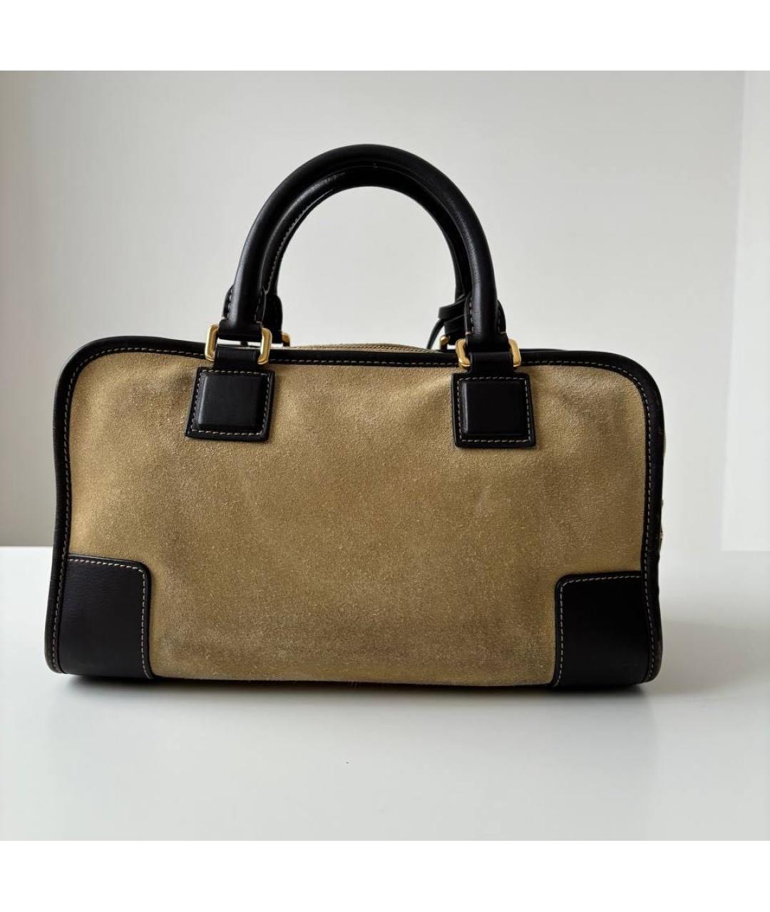 LOEWE Бежевая замшевая сумка с короткими ручками, фото 3