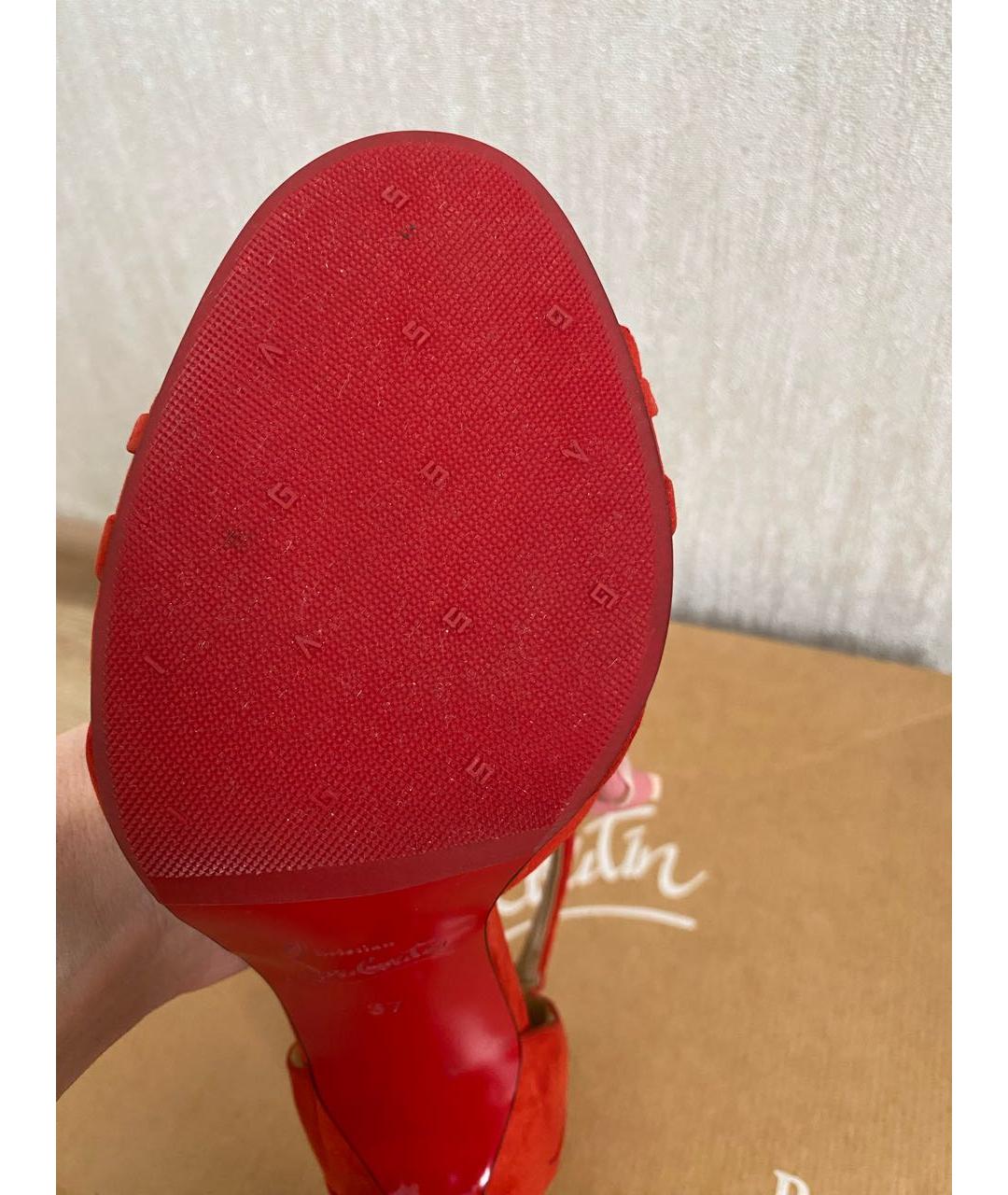 CHRISTIAN LOUBOUTIN Красные замшевые босоножки, фото 5