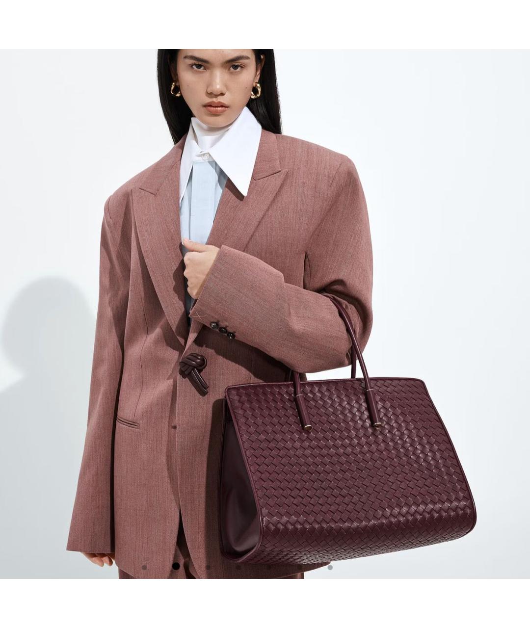 BOTTEGA VENETA Бордовая кожаная сумка тоут, фото 2