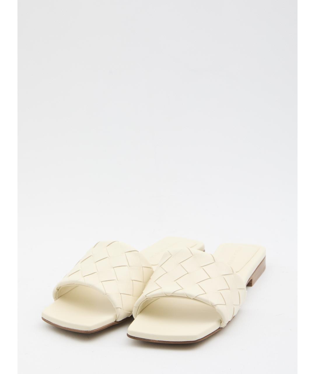 BOTTEGA VENETA Бежевые кожаные шлепанцы, фото 2