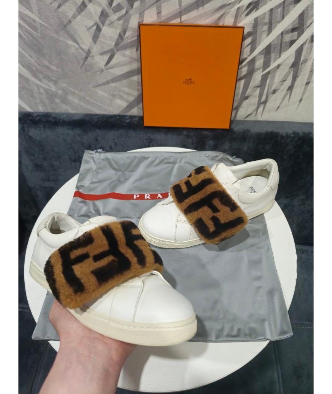 FENDI Белые кожаные кеды, фото 2