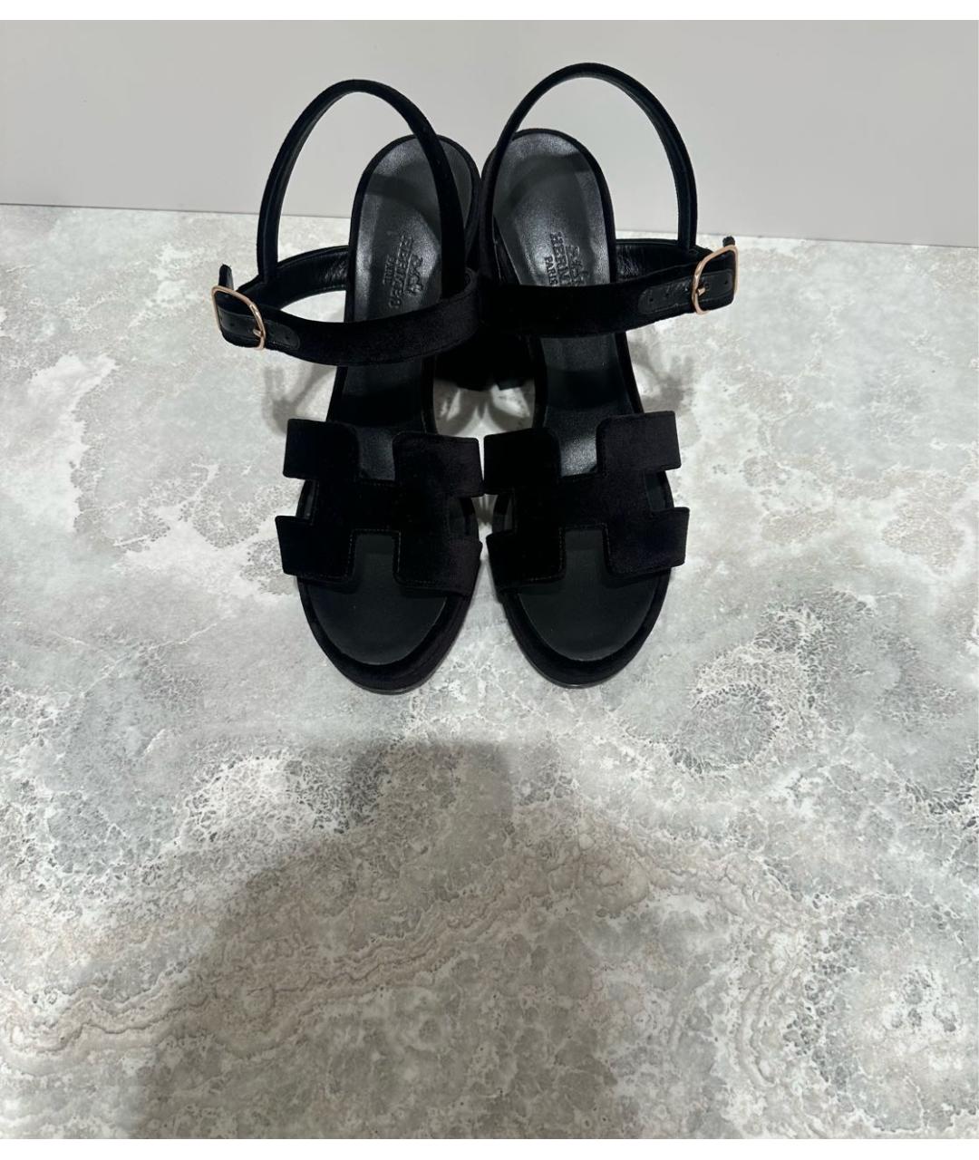 HERMES Черные бархатные босоножки, фото 2