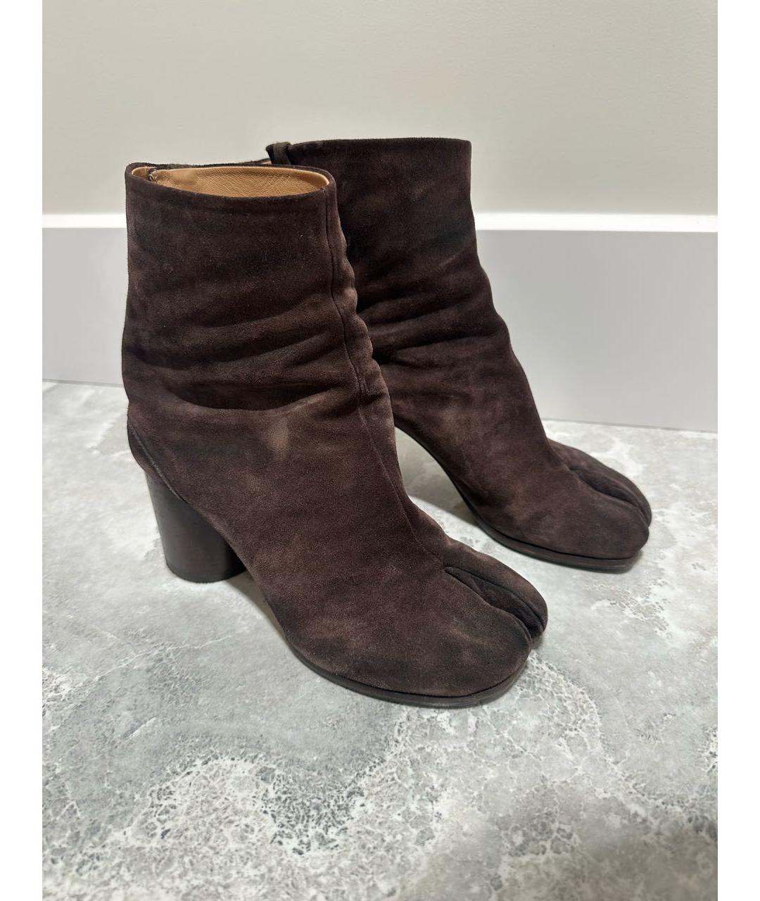 MAISON MARGIELA Коричневые замшевые ботильоны, фото 5