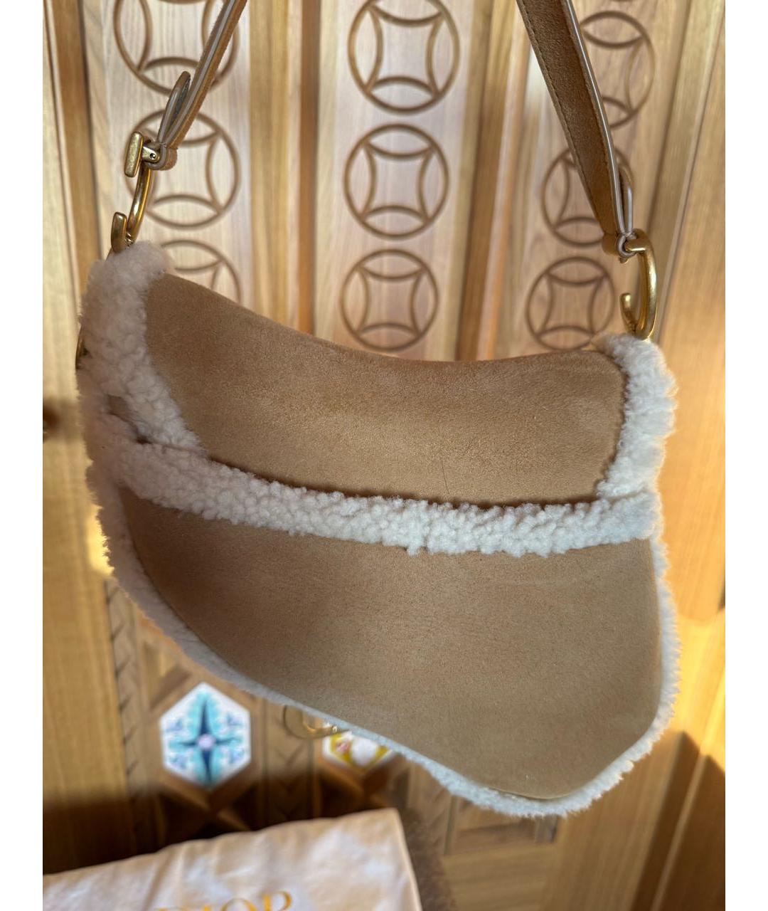 CHRISTIAN DIOR Бежевая замшевая сумка с короткими ручками, фото 3