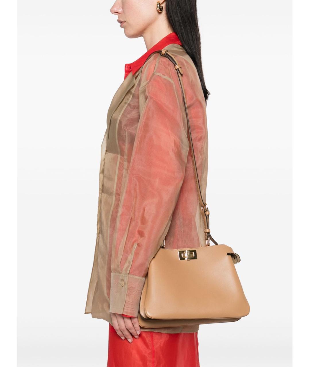 FENDI Бежевая кожаная сумка через плечо, фото 4