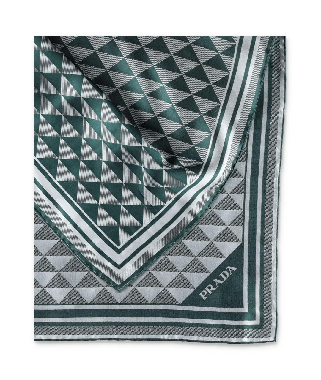 PRADA Зеленый шелковый шарф, фото 2