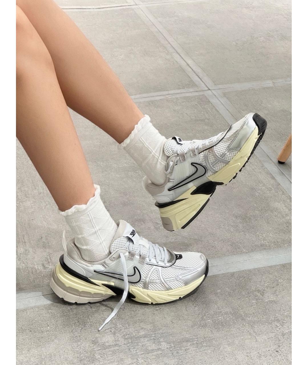 NIKE Белые текстильные кроссовки, фото 2