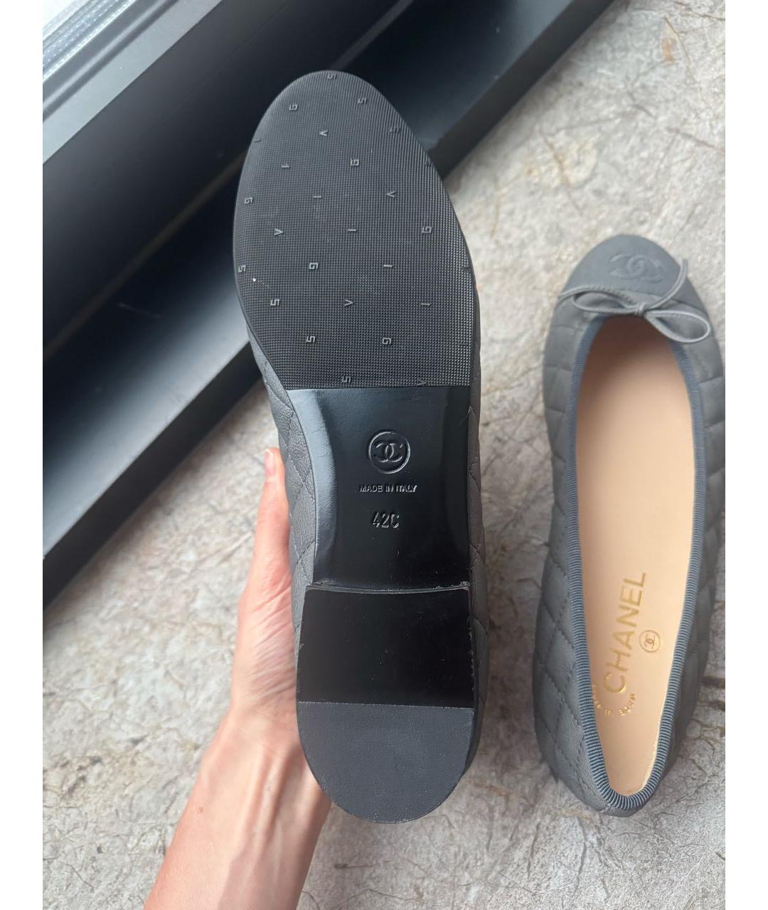 CHANEL Серые кожаные балетки, фото 5