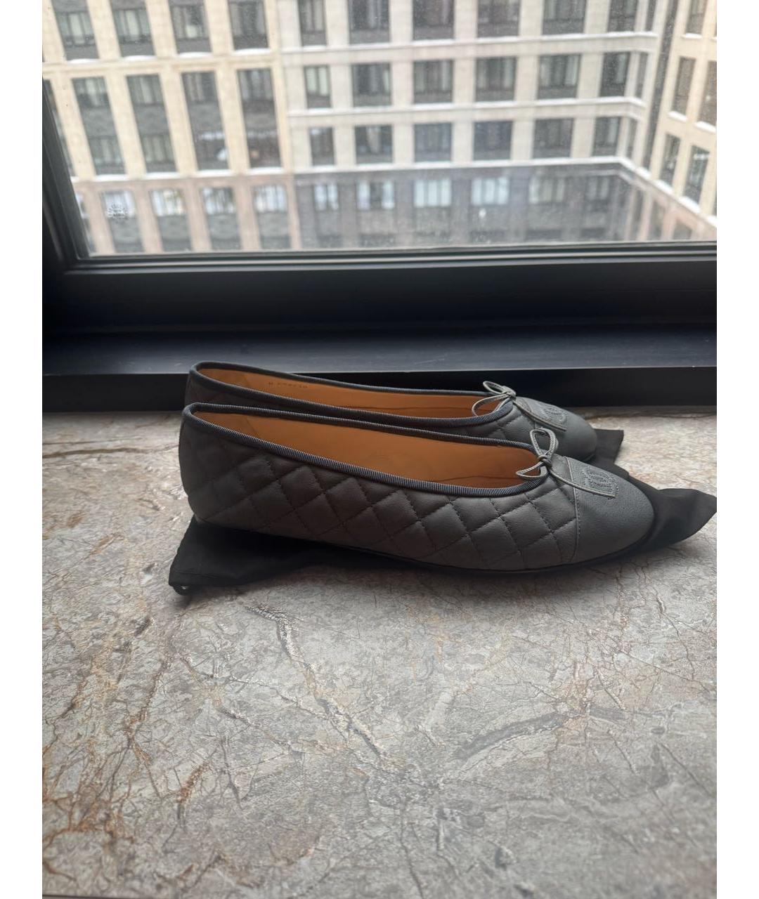 CHANEL Серые кожаные балетки, фото 6