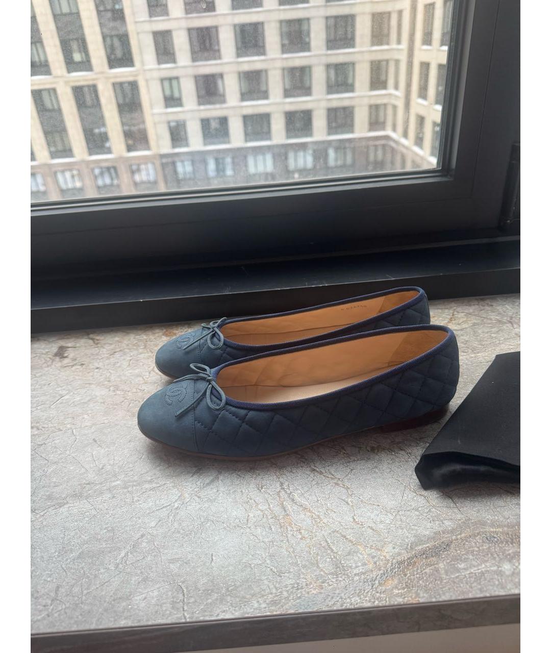 CHANEL Темно-синие замшевые балетки, фото 6