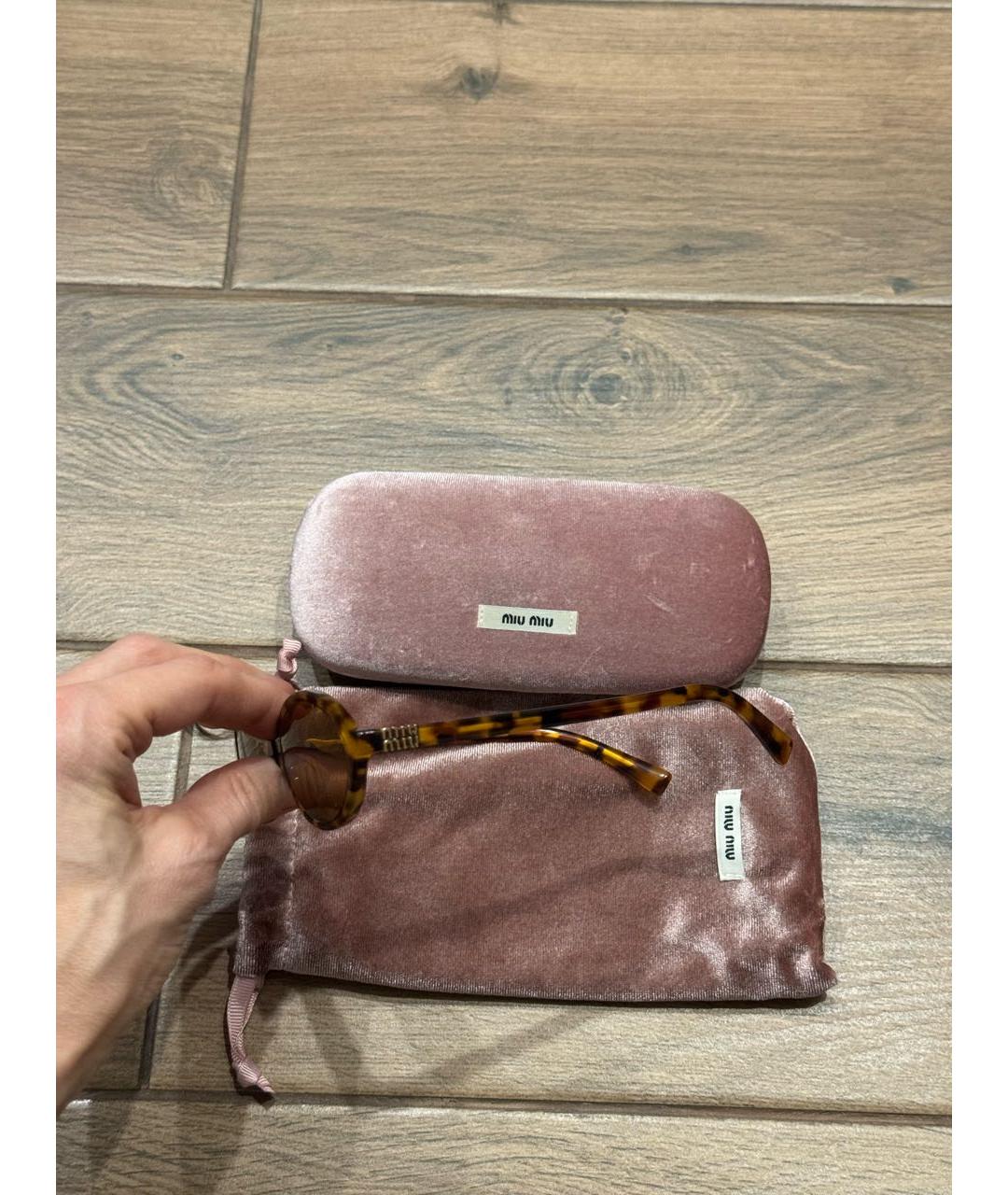 MIU MIU Коричневые пластиковые солнцезащитные очки, фото 2