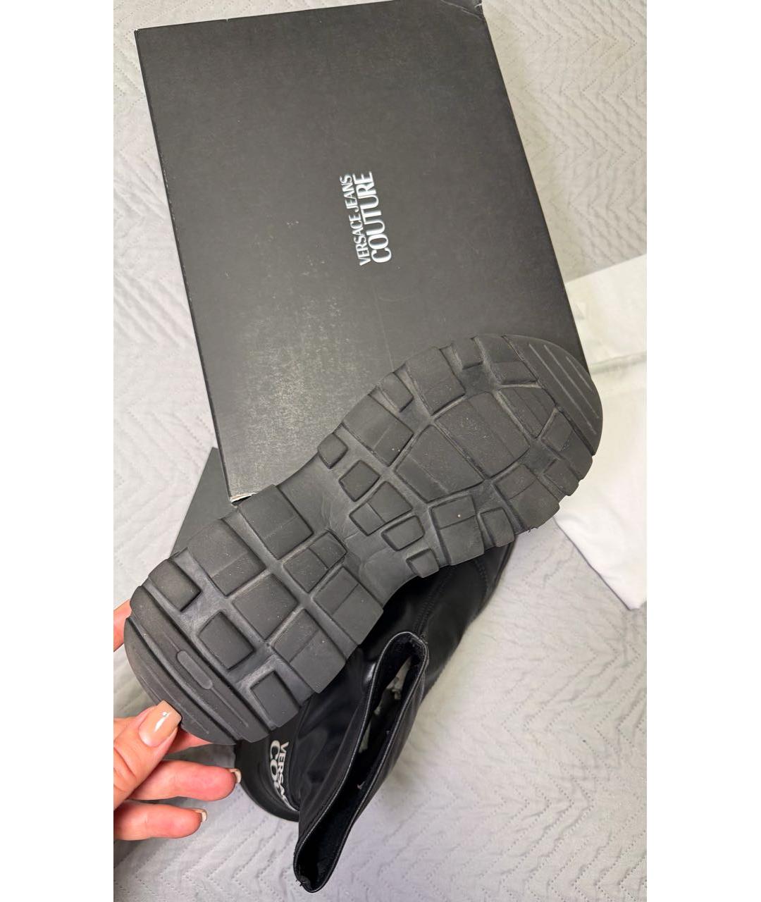 VERSACE JEANS COUTURE Черные полусапоги из искусственной кожи, фото 3