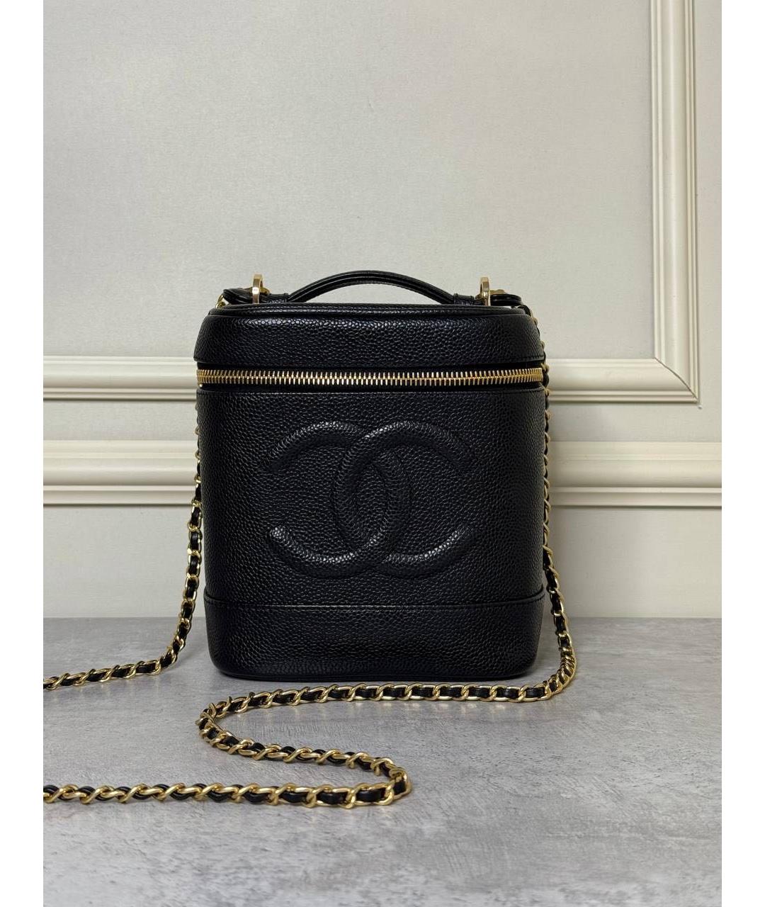 CHANEL Черная сумка с короткими ручками из лакированной кожи, фото 8