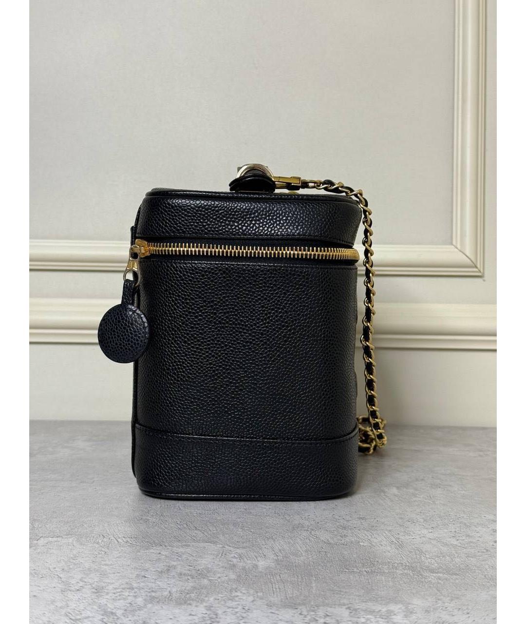 CHANEL Черная сумка с короткими ручками из лакированной кожи, фото 4