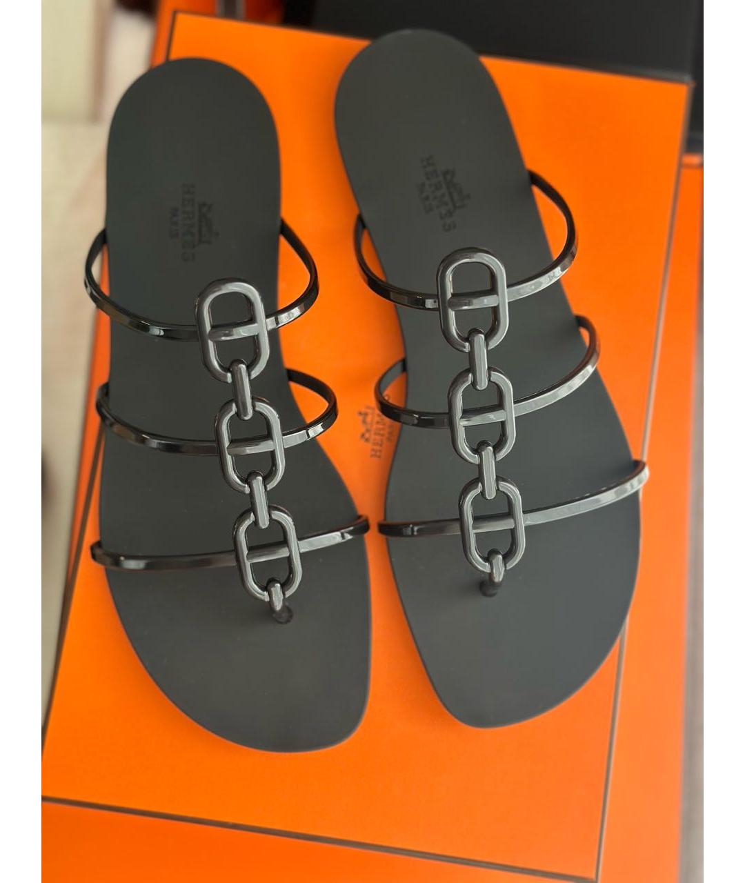 HERMES Черные резиновые шлепанцы, фото 2