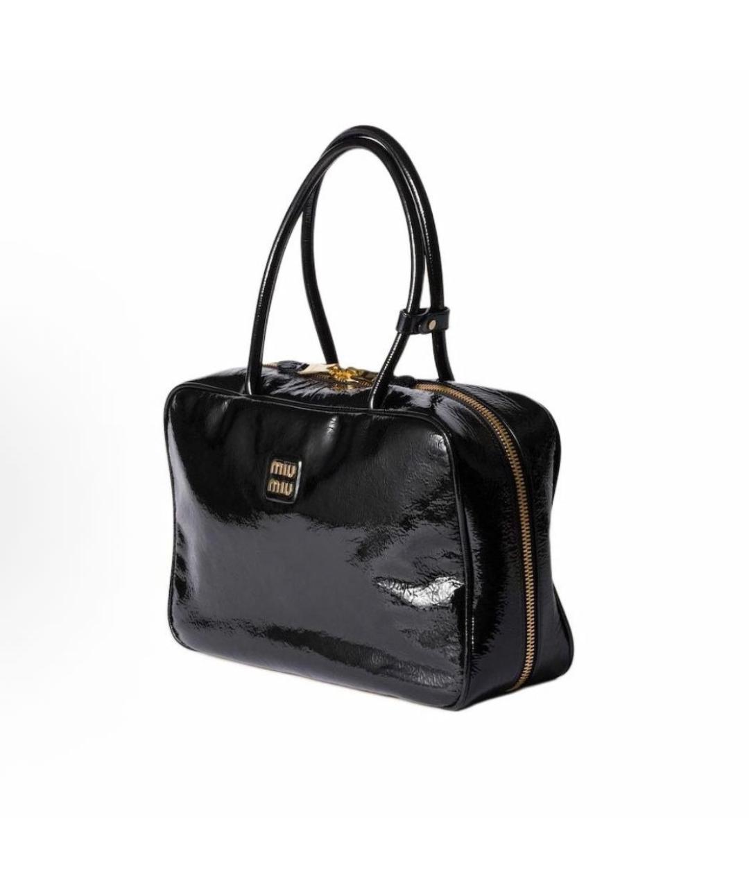 MIU MIU Черная сумка с короткими ручками из лакированной кожи, фото 2