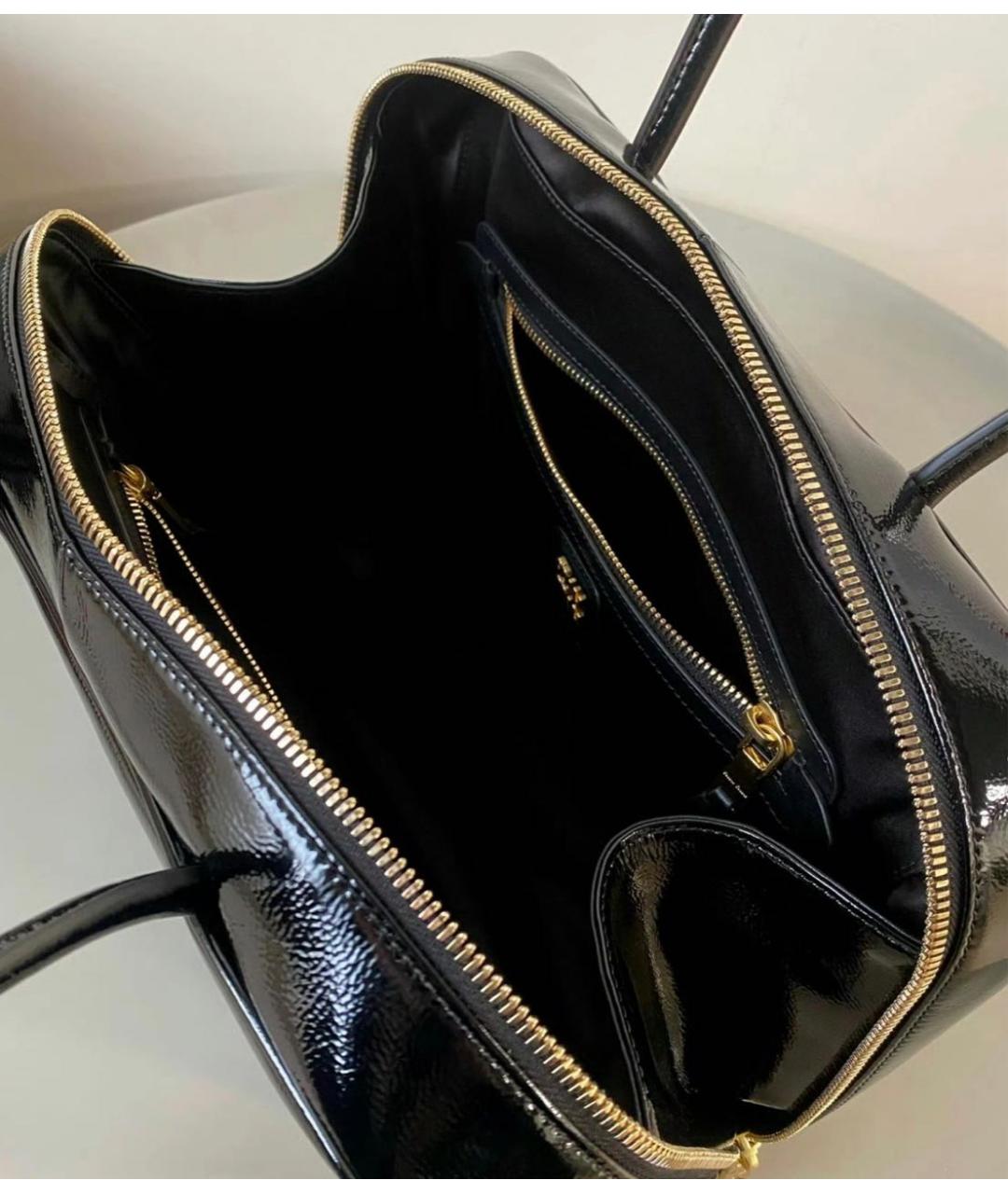 MIU MIU Черная сумка с короткими ручками из лакированной кожи, фото 6