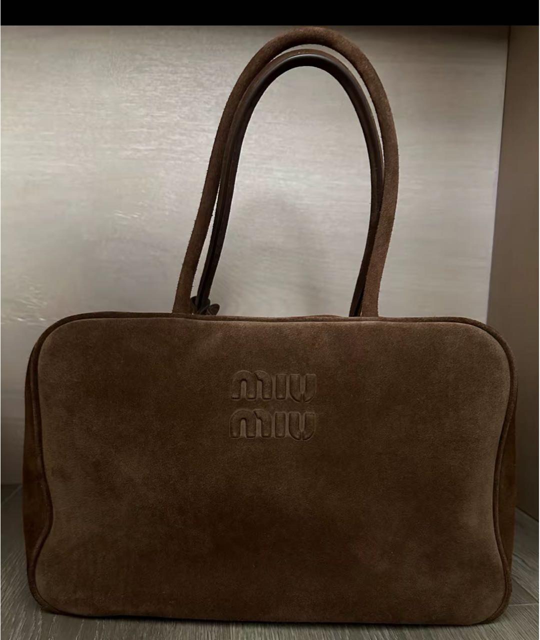 MIU MIU Коричневая замшевая сумка с короткими ручками, фото 6