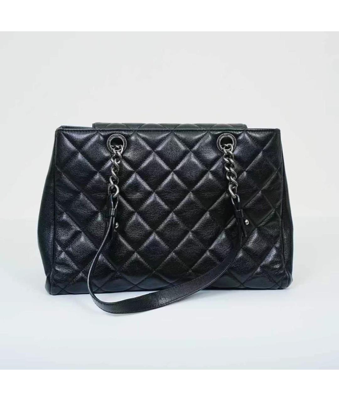 CHANEL Черная кожаная сумка с короткими ручками, фото 4