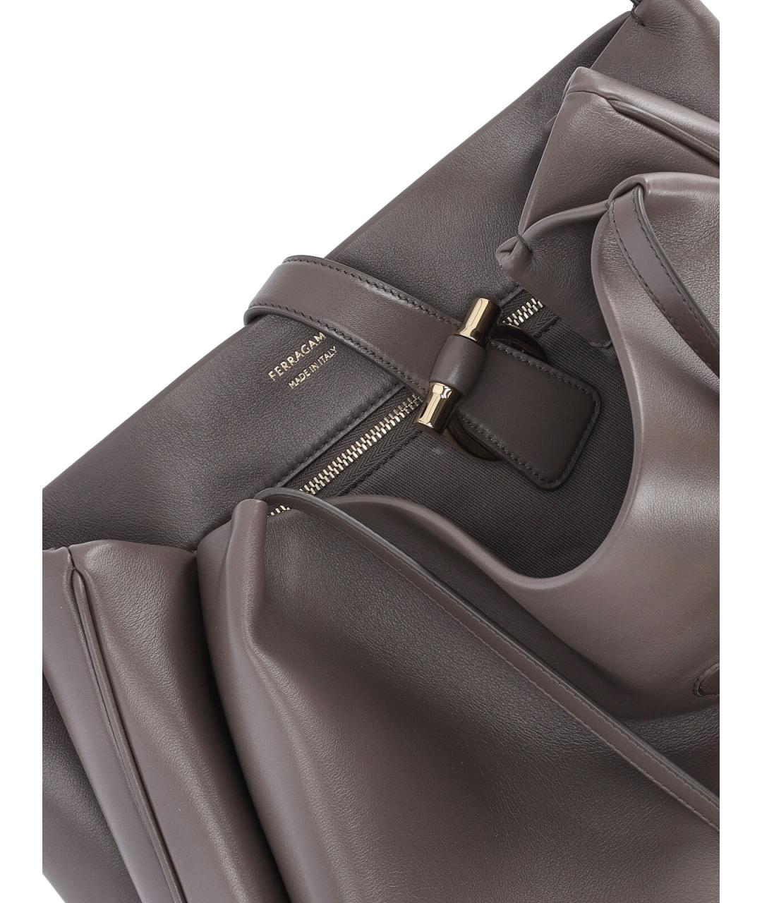 FERRAGAMO Серая кожаная сумка через плечо, фото 4