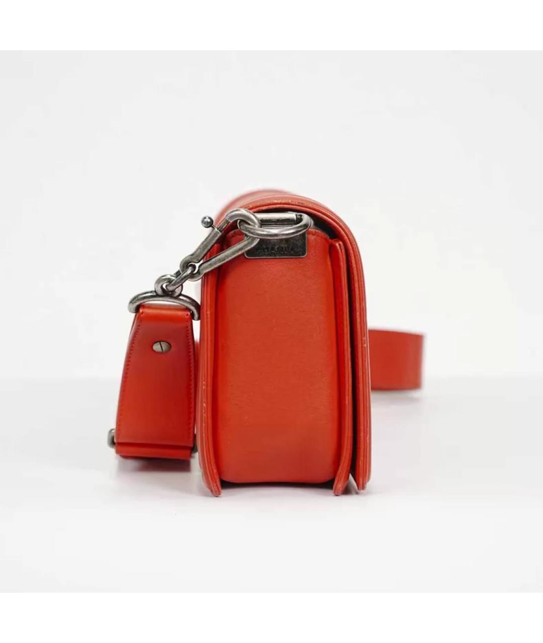 CHANEL Красная кожаная сумка через плечо, фото 3