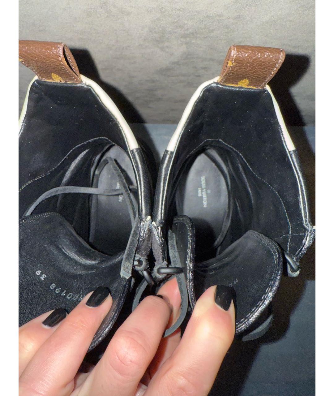 LOUIS VUITTON Черные замшевые ботинки, фото 5