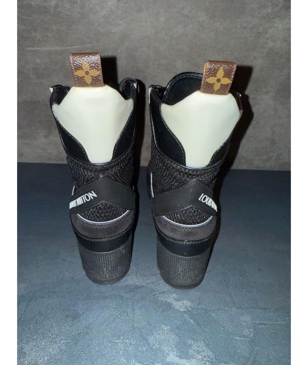 LOUIS VUITTON Черные замшевые ботинки, фото 4