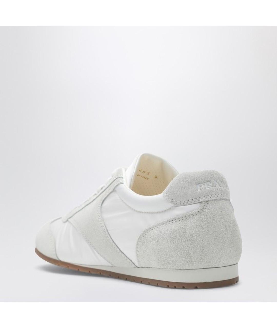 PRADA Белые замшевые низкие кроссовки / кеды, фото 3