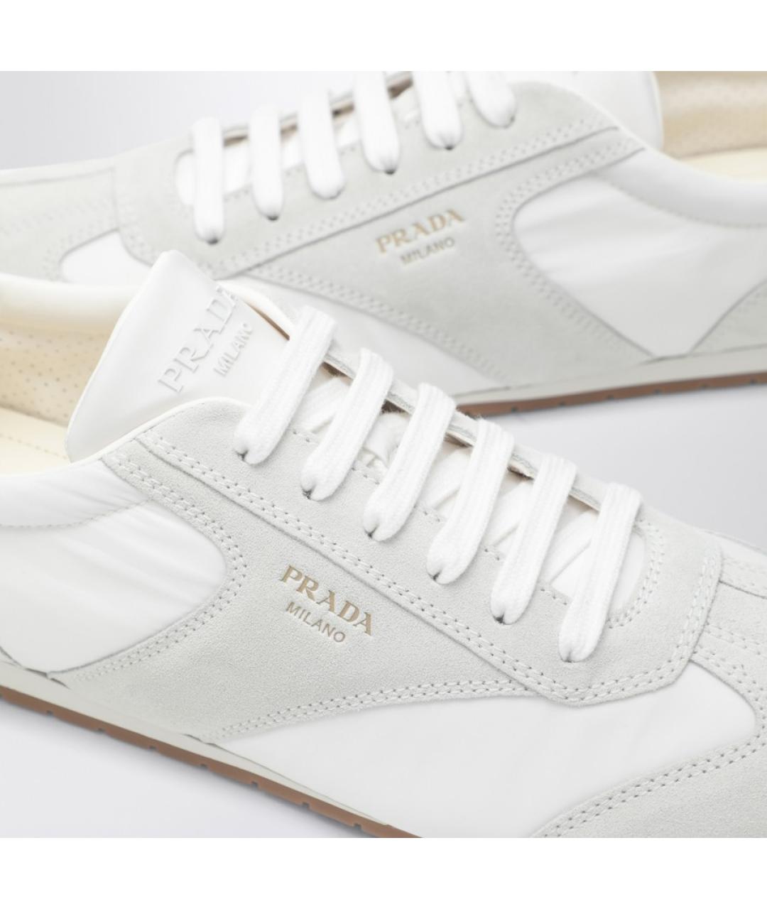 PRADA Белые замшевые низкие кроссовки / кеды, фото 4