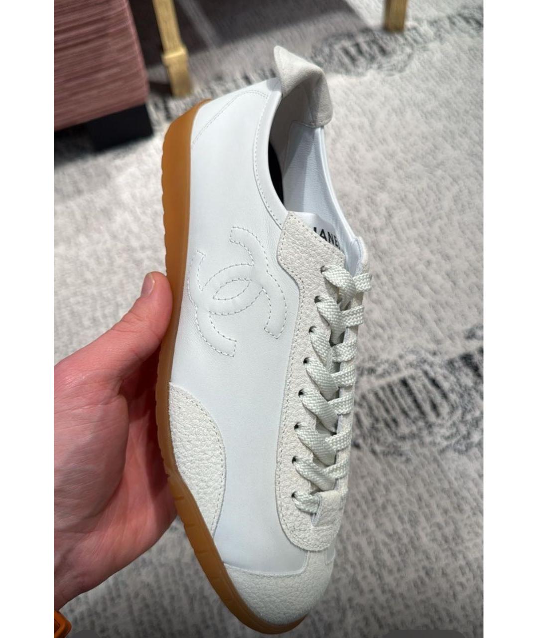 CHANEL Белые кожаные кеды, фото 3