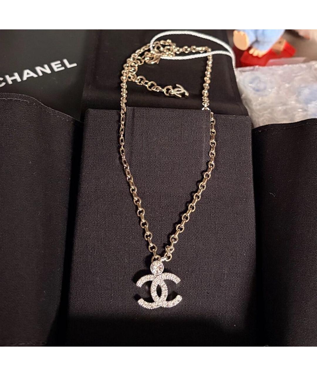 CHANEL Золотая металлическая подвеска, фото 3