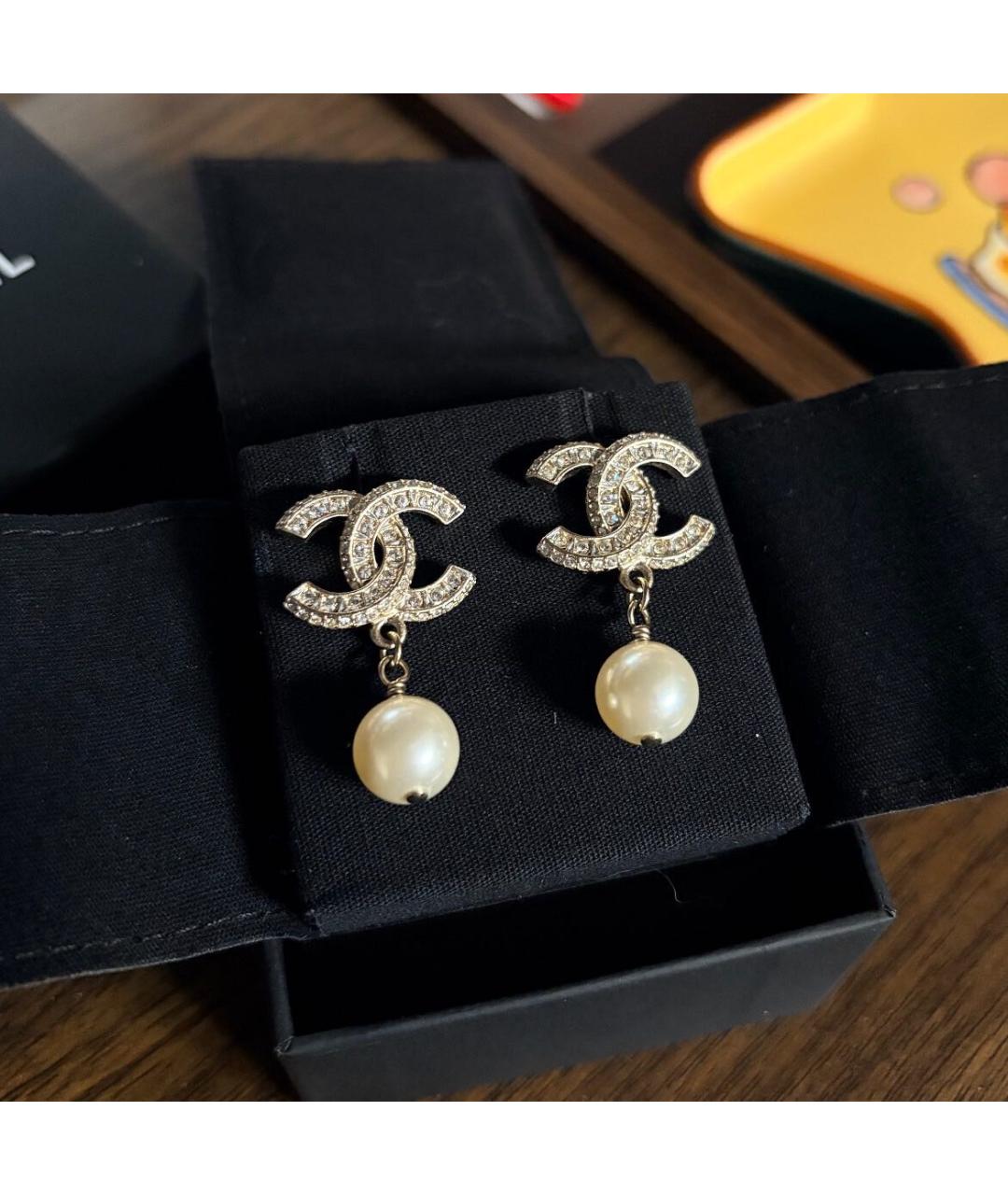 CHANEL Золотые металлические серьги, фото 2