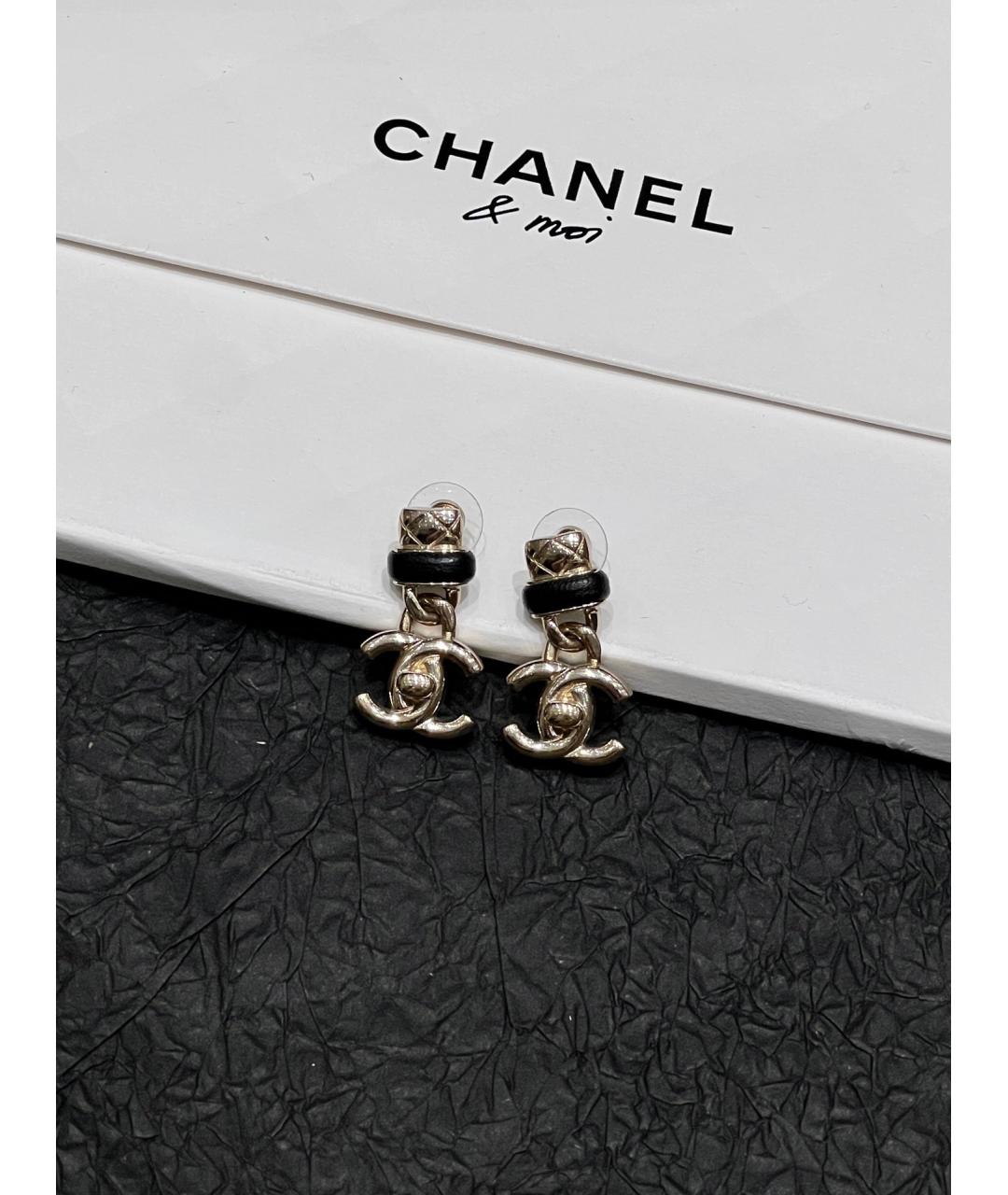 CHANEL Золотые металлические серьги, фото 7