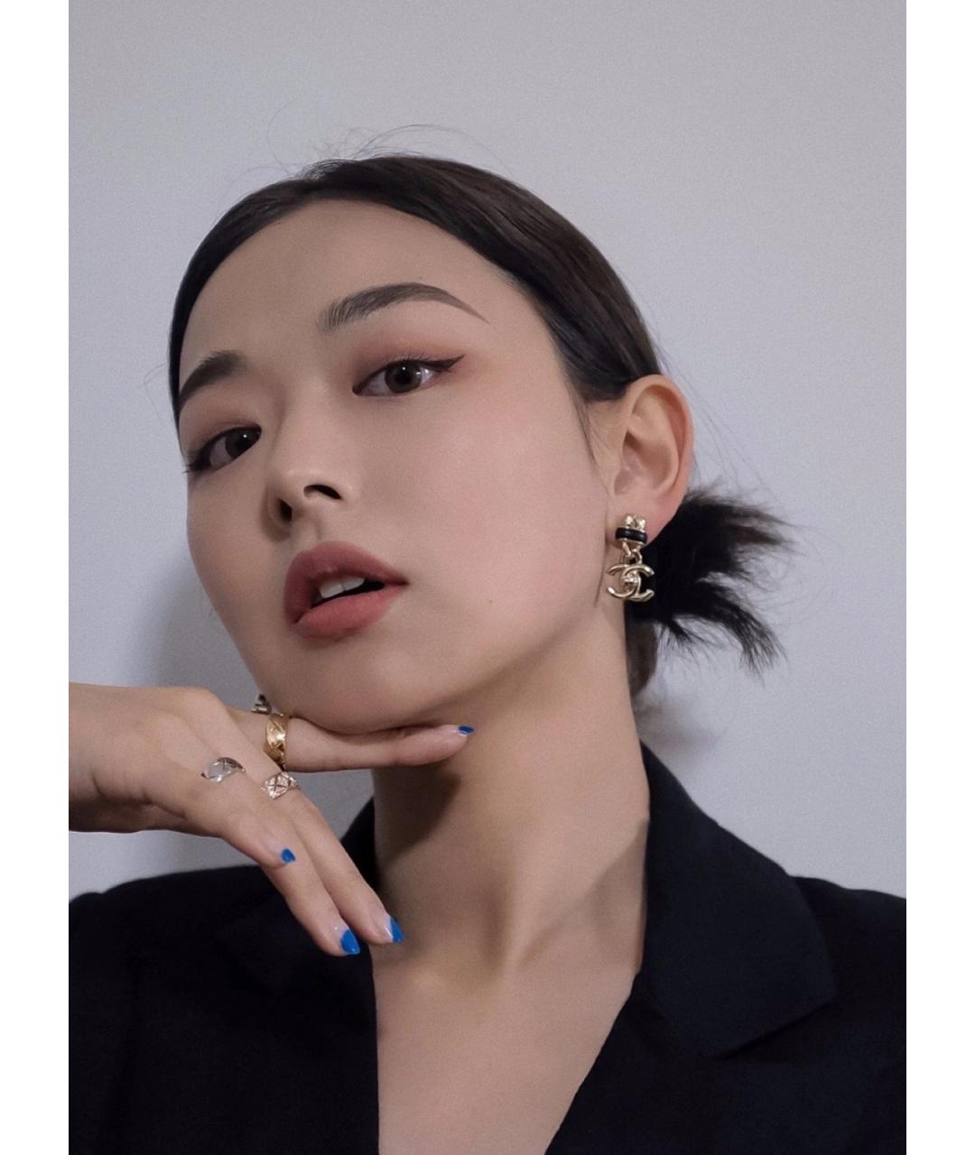 CHANEL Золотые металлические серьги, фото 6