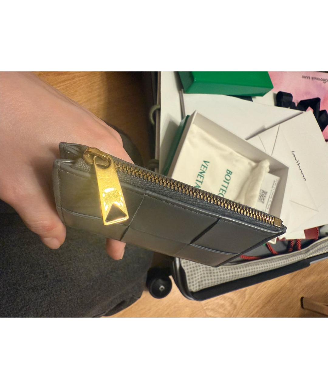 BOTTEGA VENETA Серый кожаный кошелек, фото 4